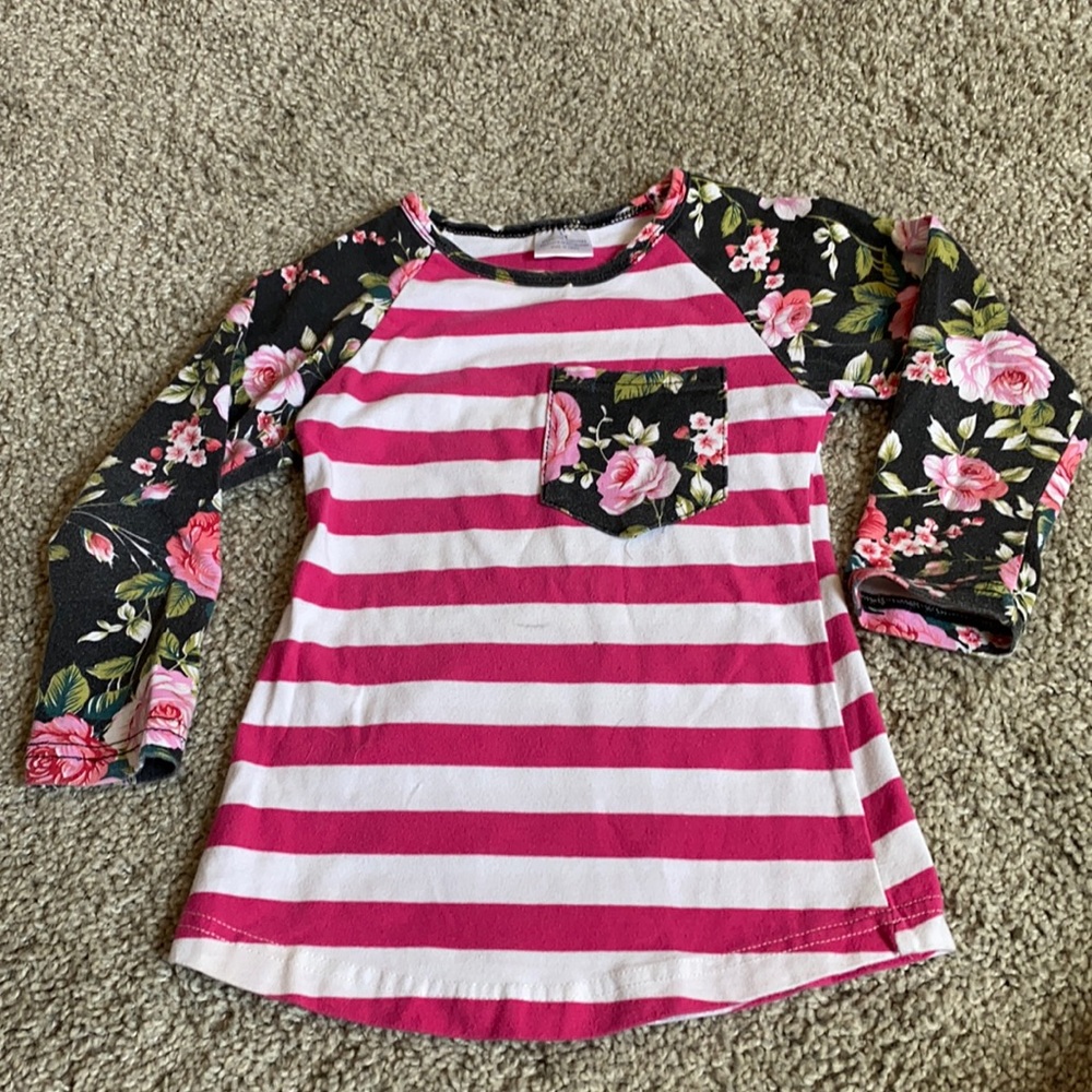 Floral/pink and white striped 3/4 shirt